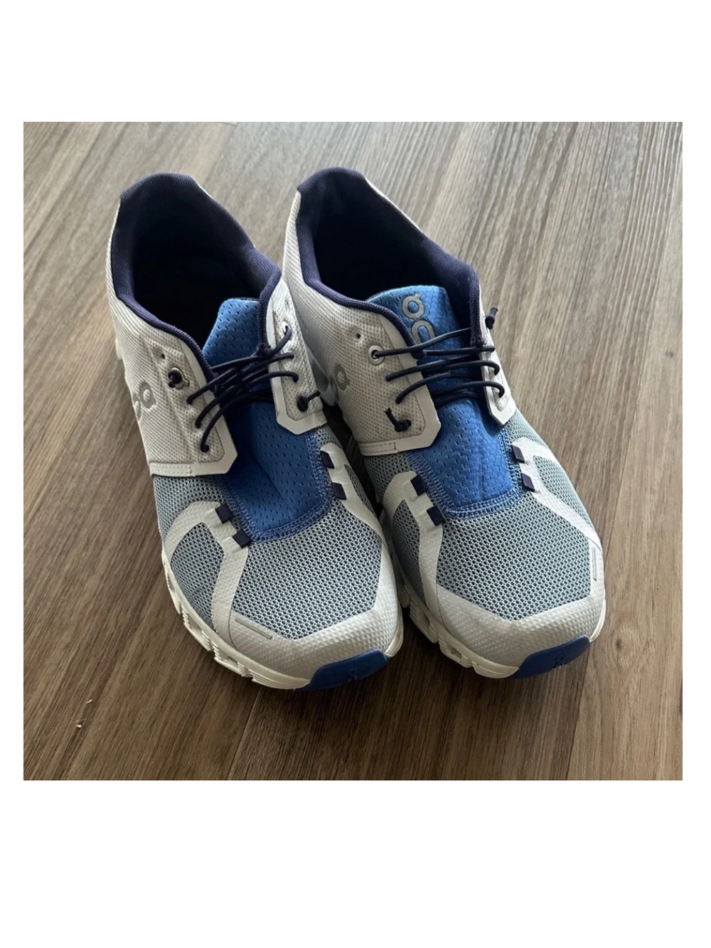 On Running  women’s  Sneakers in Light Gray and Blue
